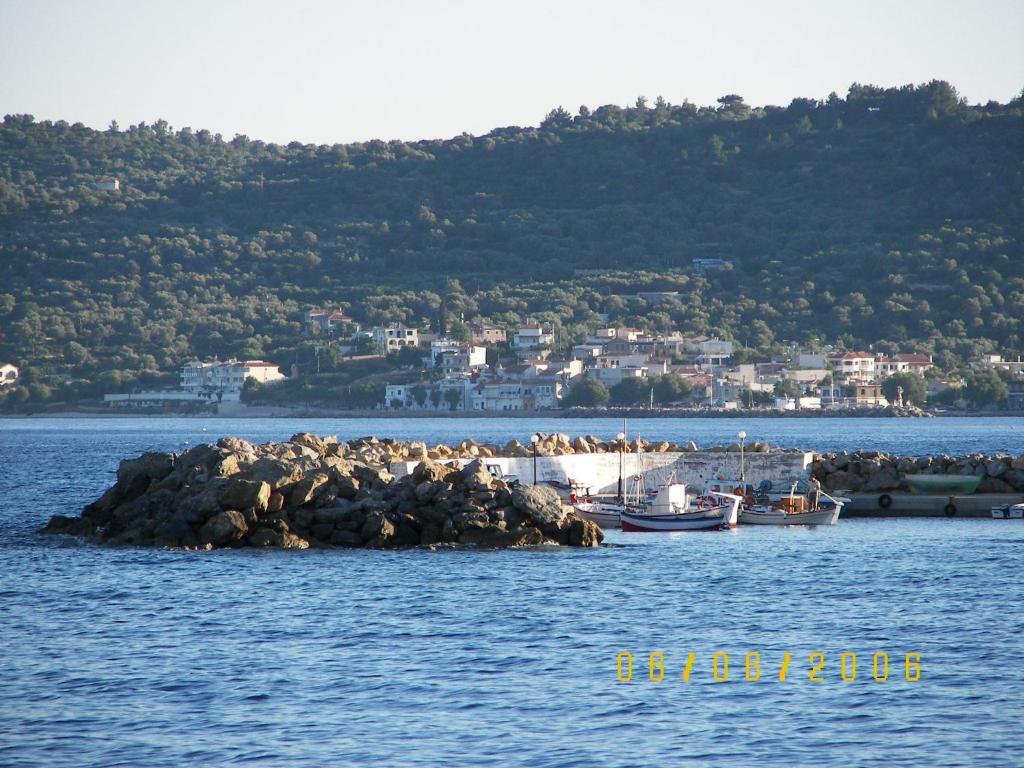 Theoxenia Chios Apartments Paralia Agias Foteinis Room photo